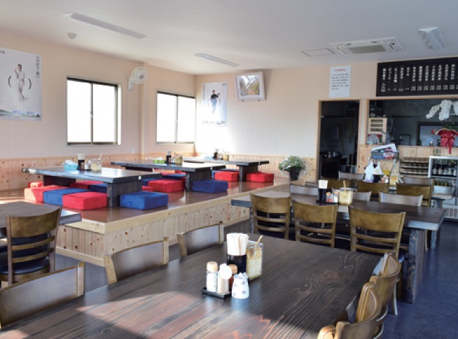 『本格手打 麺の蔵』手打ち・手切りの麺を味わえるうどん屋さん