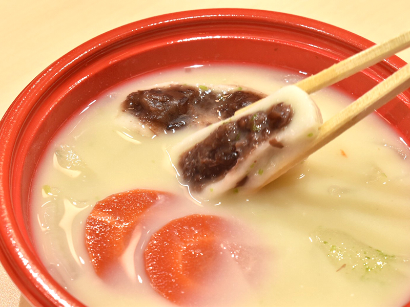 今年も販売！簡単レンチン♪  讃岐の正月料理「あん餅雑煮」【マックスバリュ/マルナカ】