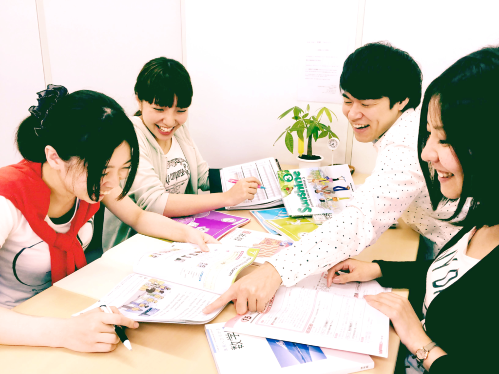 印象も抜群の”教育関連会社”でアルバイトには珍しい事務のお仕事♪就活に活かしたい！社会経験を積んでおきたい人は必見！