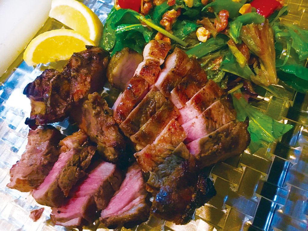 商店街の路地にひっそりと佇む隠れ家