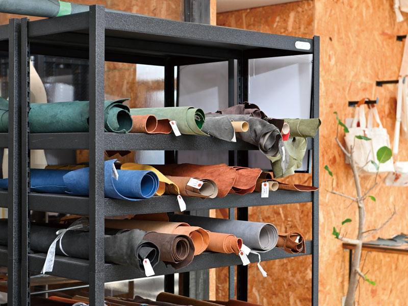 ながく愛されるものづくりが、 私たちの基本です