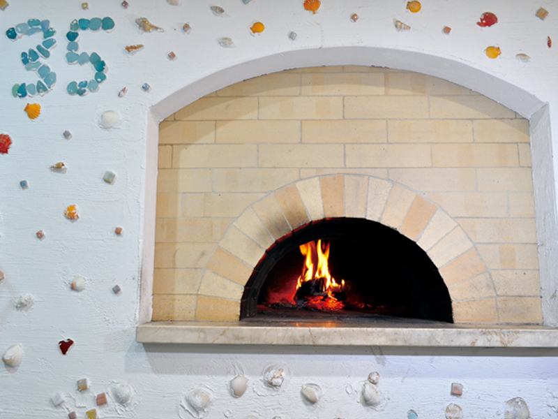 石窯で焼き上げる自家製酵母食パンのお店