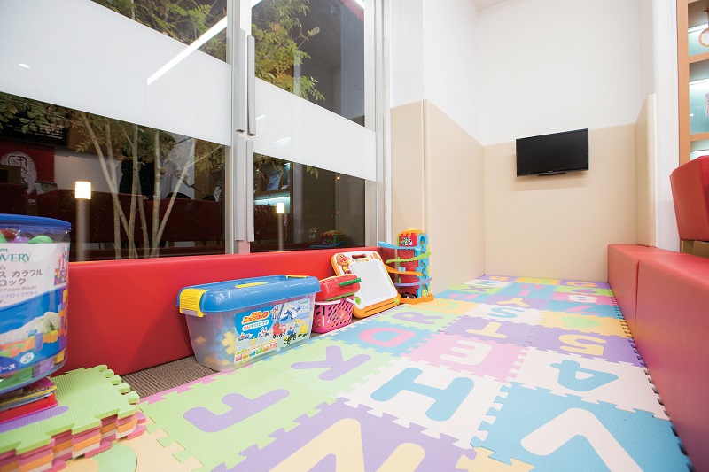 『ほねつぎはりきゅう接骨院レインボー通り店』確かな技術の施術で実績を得て2周年。信頼できるスタッフのフォローで心身ともに健康に！