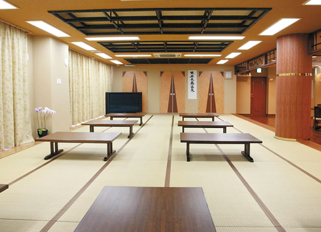 『天然温泉 あ・くあ』県内でも珍しい「温泉ソムリエ」常駐！ 高級感溢れる石貼りの露天風呂が好評