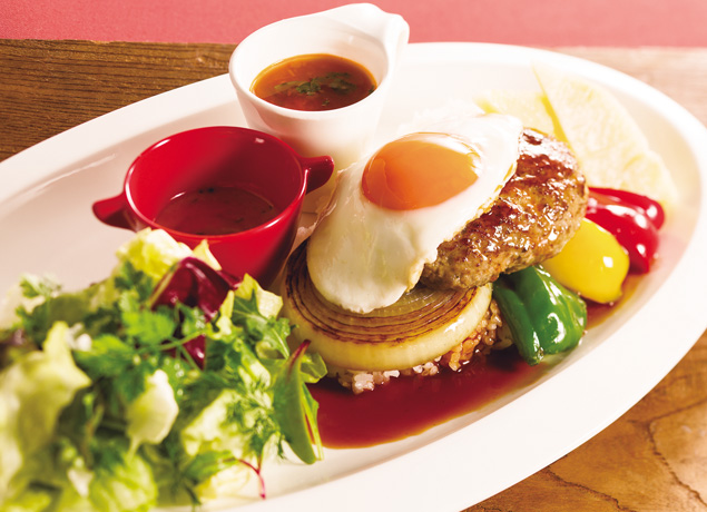 『むさしの森珈琲 高松レインボーロード店』 人気のパンケーキ付き！ お得なランチで優雅なひと時を