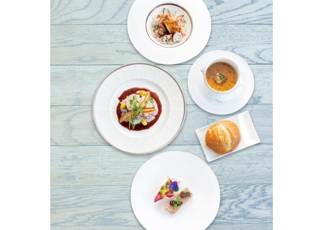 終了しました。10月19日（金）『AMANDANCALM×オリーブ地鶏 一夜限りのSpecial Dinner』『アマンダンカルム』とオリーブ地鶏が夢のコラボ 一夜限りのスペシャルディナーコースが登場！