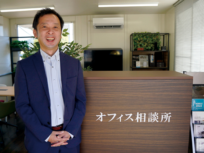 最新のオフィス家具や床材を展示したオフィス相談所