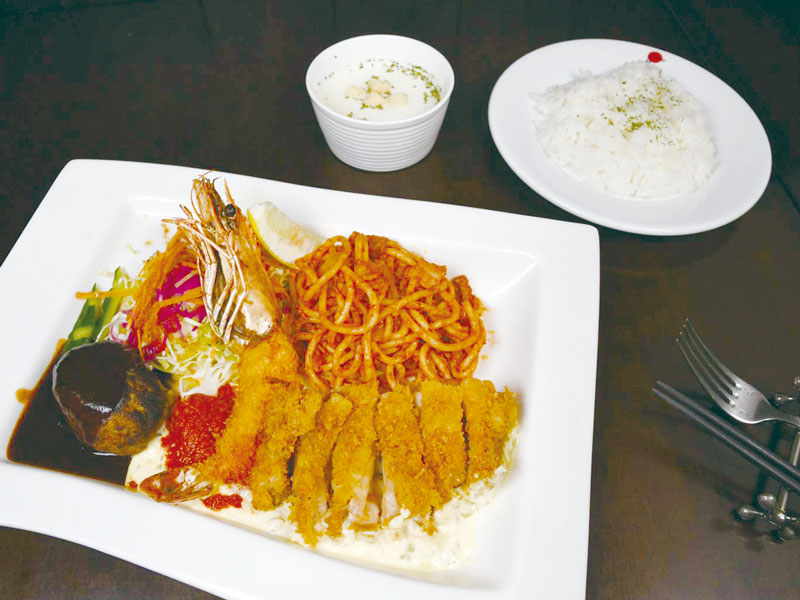 町の洋食屋さんとしてリニューアルOPEN！