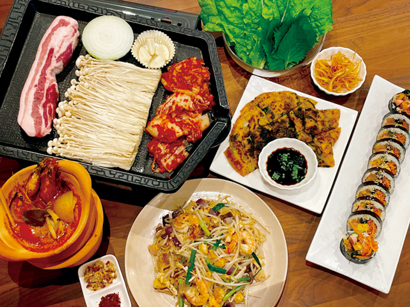 『555　ゴーゴーゴー』 黄色いゾウが目印の多国籍料理店【香川県高松市サンポート】