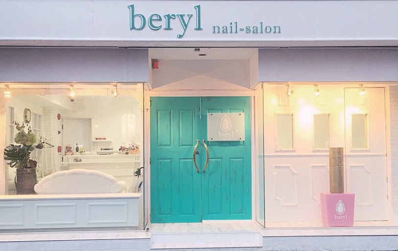 一級ネイリストが叶える爪に優しいネイルサロン