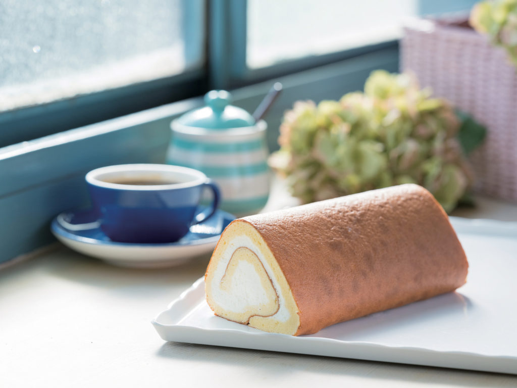 『Patissier Yama』パティシエ自慢のスイーツに、一口食べれば笑みがこぼれる。