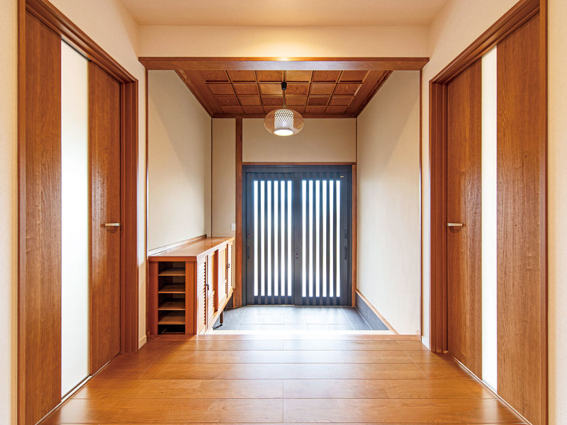 お客様や地域の皆様からの 信頼と期待に高い水準で応える