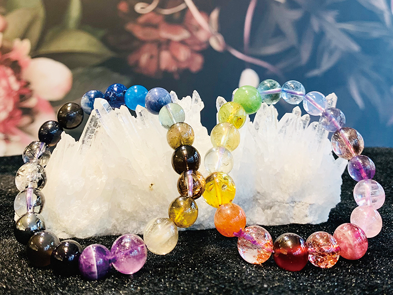 世界にひとつの天然石アクセサリー 大切な人への贈り物にも…