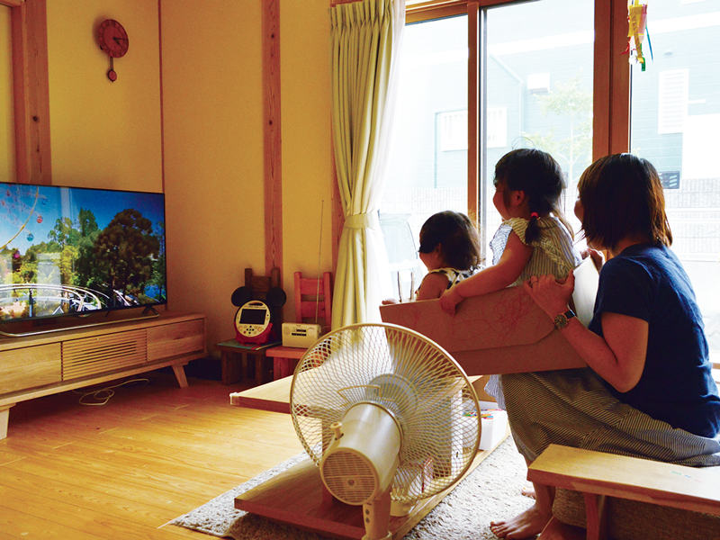 おうちで楽しむ『レオマリゾート』乗り物体験やバラ園を散策しよう