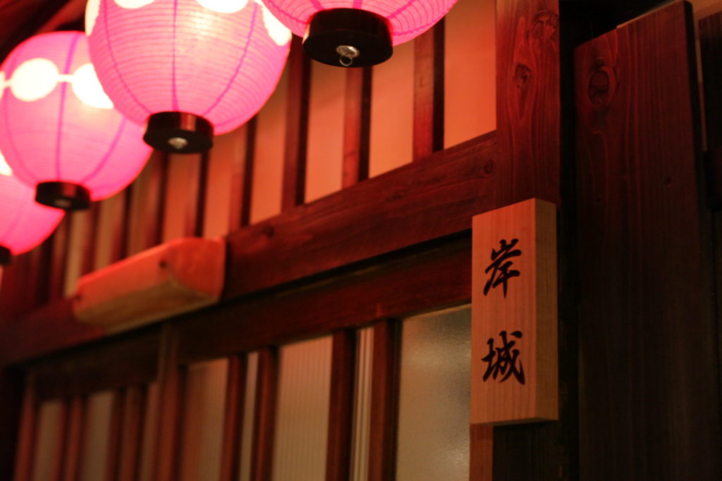 『seんto』博多の屋台を高松に再現しました！香川県産の食材にこだわり、水炊き鍋をはじめ、屋台ならではのお料理もたのしめます♪