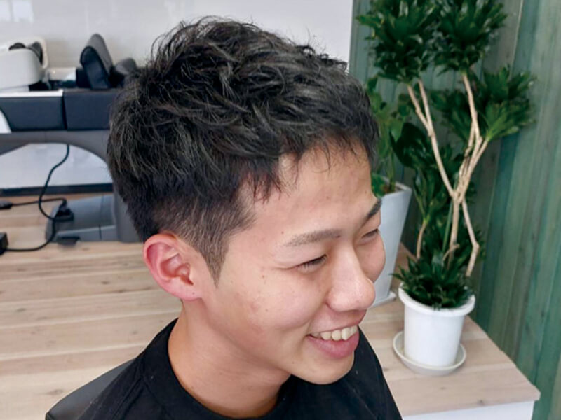 リラックス空間で最上級のヘッドスパとカットを