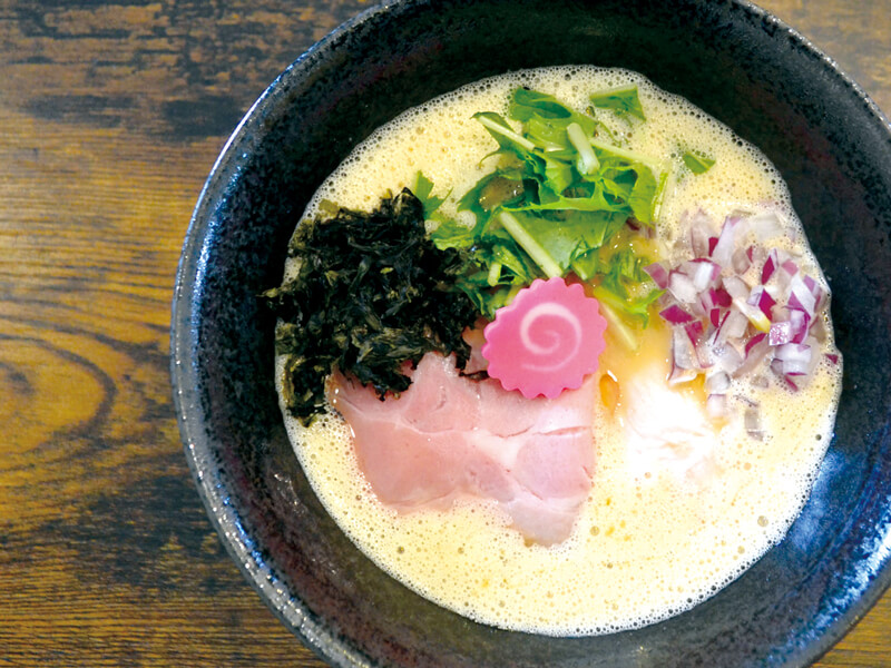 四国ではこちらでしか味わえない大量の甘エビを使ったこだわりのラーメン