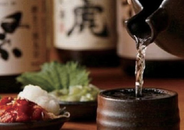 『地場海鮮と美味しい地酒 せせらぎ』瓦町駅すぐ！産地直送の鮮魚、四国の地酒を堪能