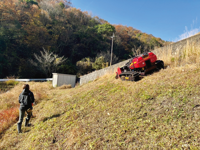 『草刈金太郎 香川本舗』手を付けられない荒地や高木にも対応！建設会社の整地力【香川県高松市塩上町】