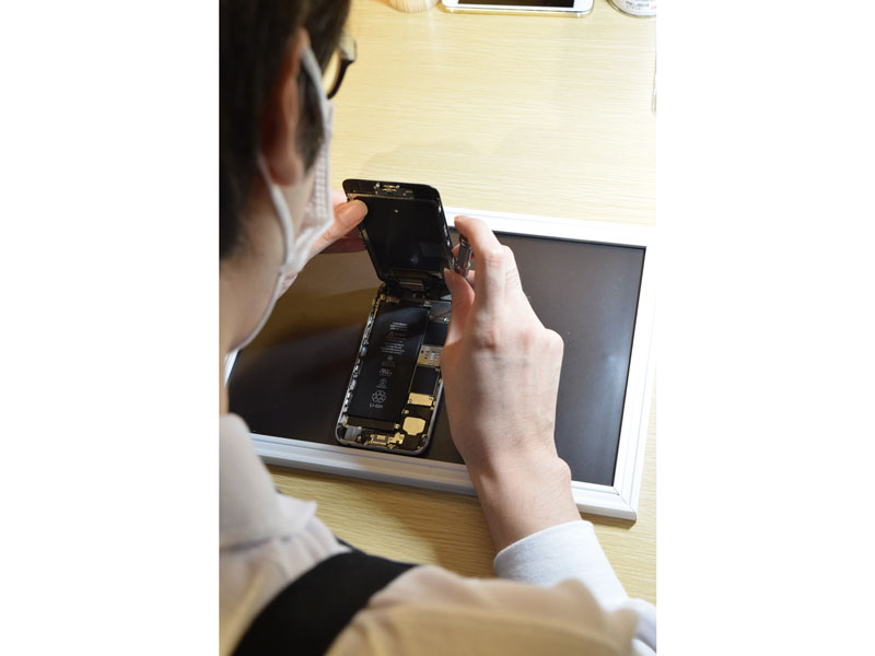 iPhone修理が最短30分！速くて安心なスマホ修理店