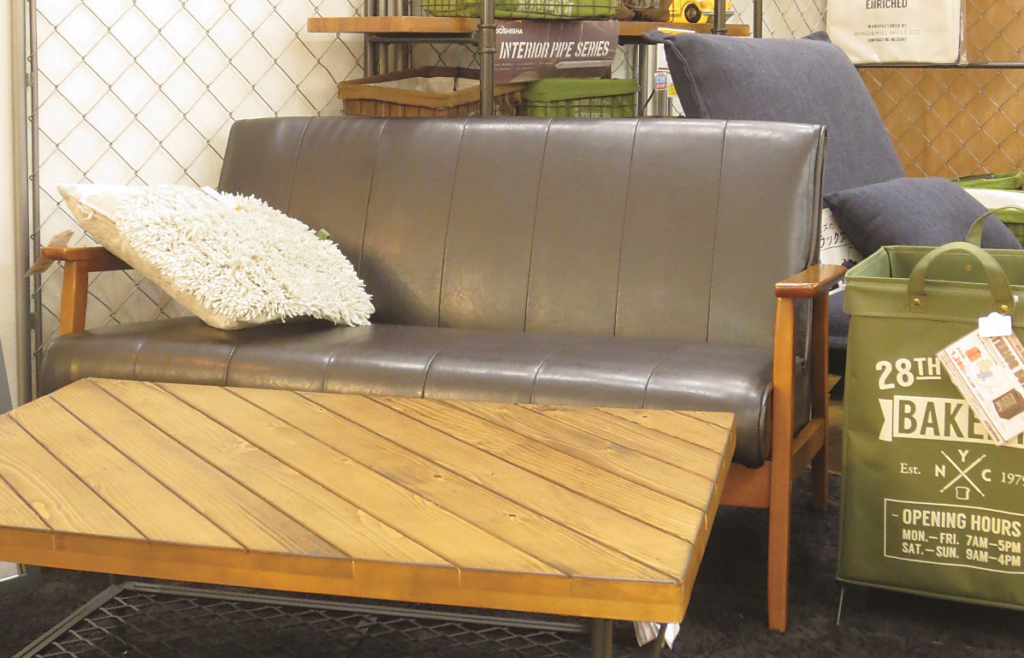 『リビンズ イソザキ』夏の空間づくりにピッタリの夏小物、 ギフト雑貨も続々入荷中!!