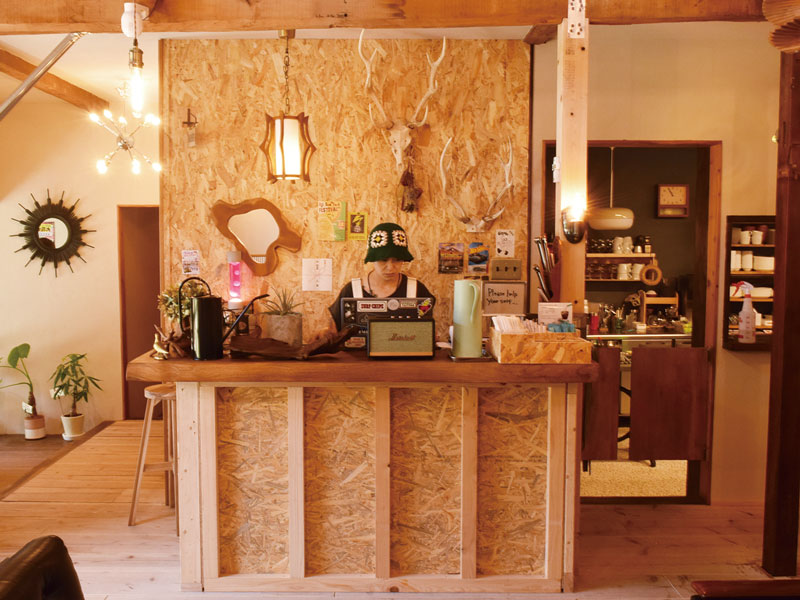 石のまち庵治町でゆったりとしたカフェタイムを