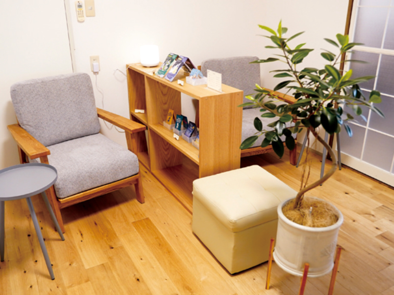 首のケアに30分以上かけるこだわりのサロン