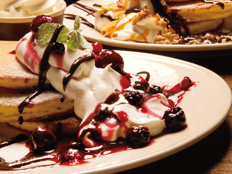 たっぷりのオリジナルホイップを口いっぱいに頬張る幸せ!