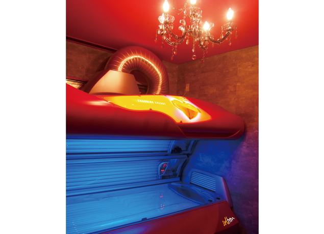 『TANNING SALONS BRONZE』最新マシンを導入した日焼け専門サロンがOPEN