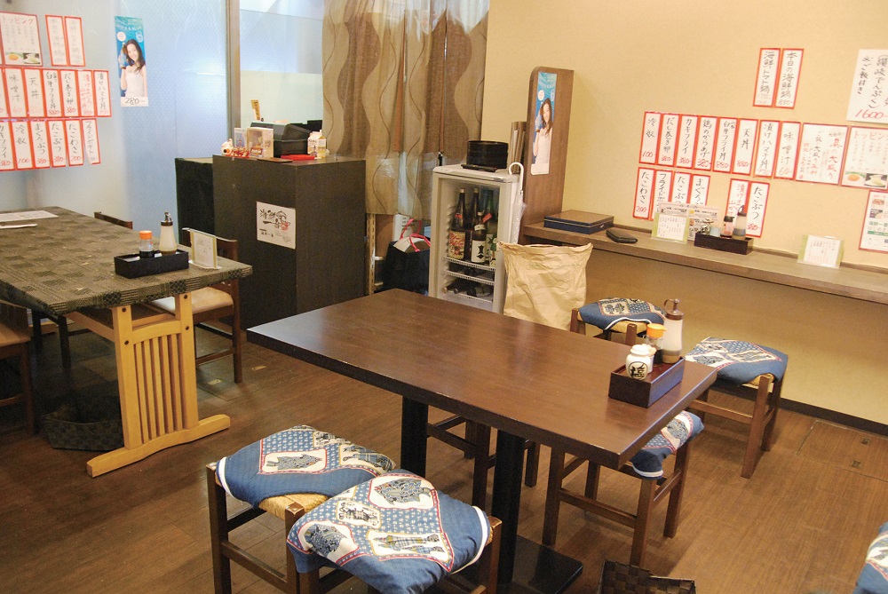 『海鮮一番』マグロをとことん味わうならコレ！丼からはみ出すダイナミズム