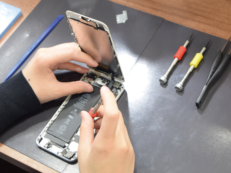 データはそのまま！スマホ修理のエキスパート