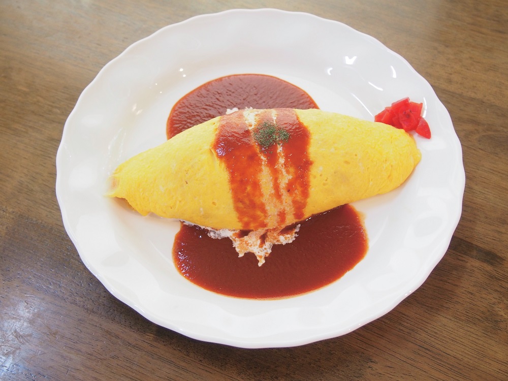 『山の手通り』卵、ライス、ソースが三位一体♪バランスが生み出す絶品オムライス