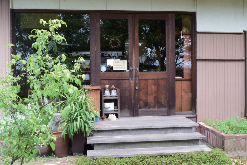 『ｃｈａｆｕ　チャフ』シンプルに仕上げた自家製パンは甘みと塩気のバランスが絶妙！