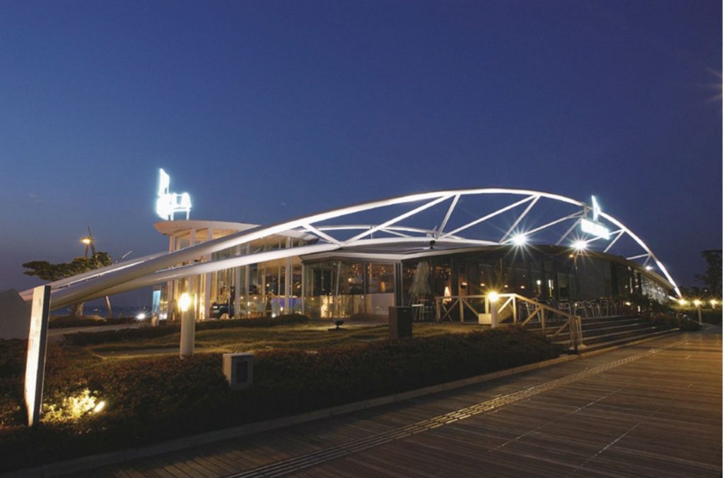 『ｒｅｓｔａｕｒａｎｔ　ＭＩＫＡＹＬＡ』海を臨む最高のロケーションで魚介をたっぷりのパスタを味わう贅沢