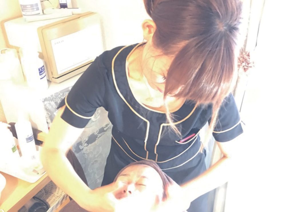 ニキビ肌に悩む人のための専門サロン