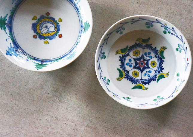 終了しました。10月2日（火）～28日（日）『「坂場圭十」陶展』10月6日（土）、7日（日）には作家本人も在廊優しい線で描き出す美しい色彩のうつわたち