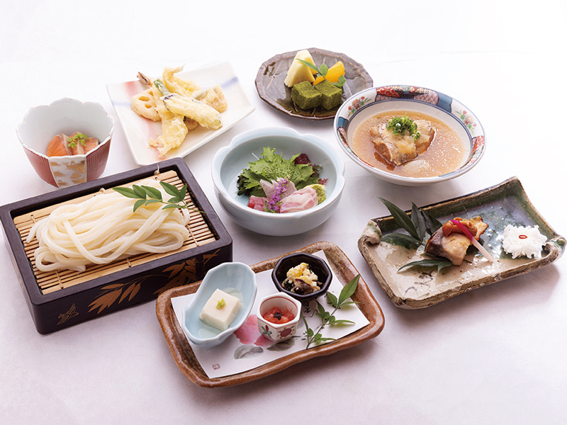 『饂飩料理 郷屋敷』美しい日本庭園を眺めなが風情豊かに愉しむ忘新年会【香川県高松市牟礼町大町】