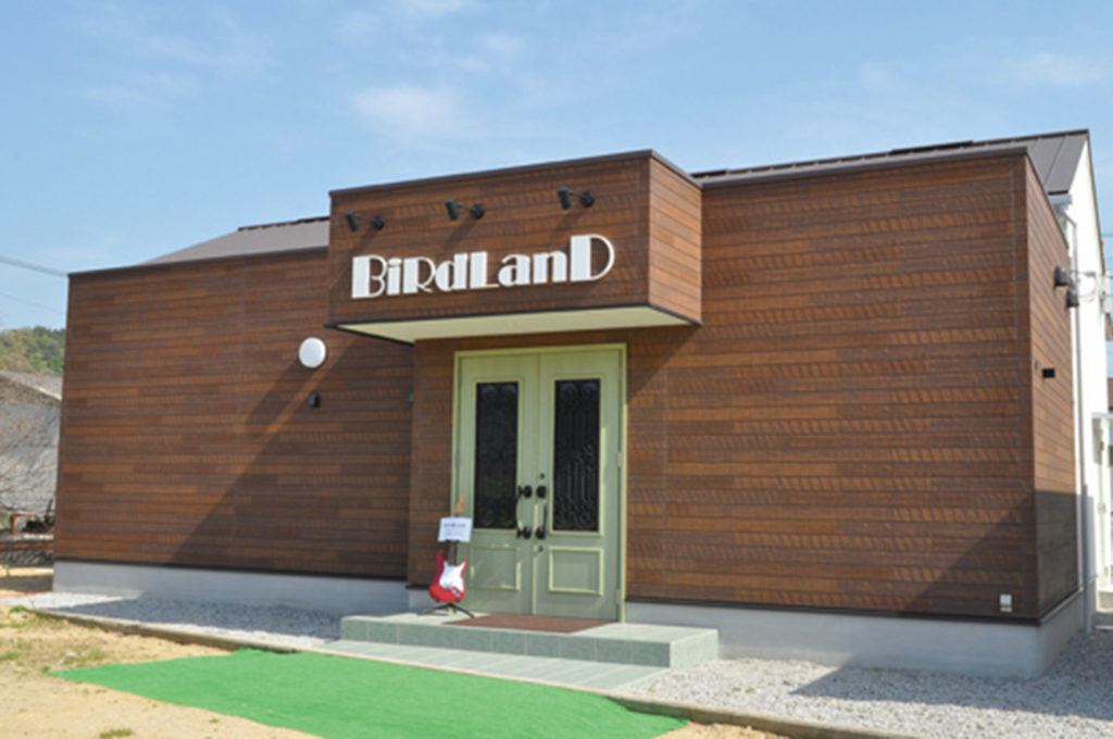 『BiRdLanD バードランド』食事も楽しめるライブハウスが登場！