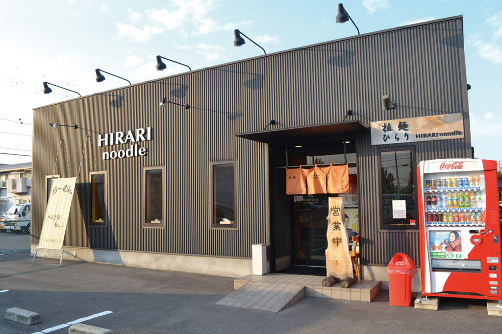 『拉麺ひらり』やみつきになるオンリーワンの一杯！トマトの濃厚でまろやかな味わいに舌鼓