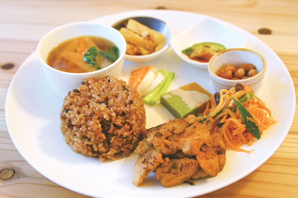 『精進ｃａｆｅ宙』健康的で安心、安全がモットーの料理でおもてなし！