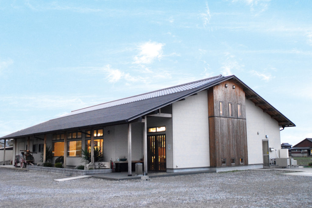 ３０年間うどん一筋の大将が生み出す至極の一杯！