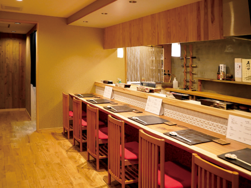 修業を積んだ職人が握る絶品“江戸前鮨”