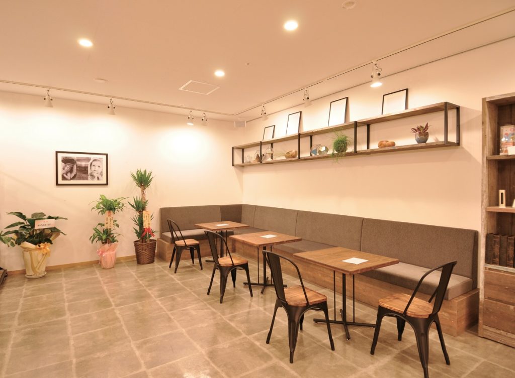 瓦町FLAG9階！無料休憩・レンタルスペース