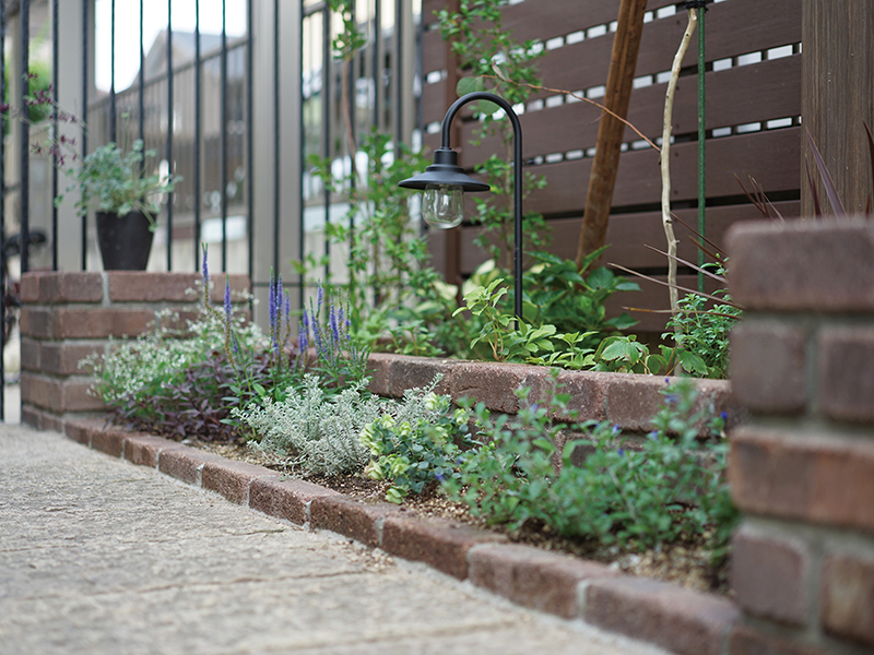 「お家はお家のプロ」に、「お庭はお庭のプロ」に相談を。