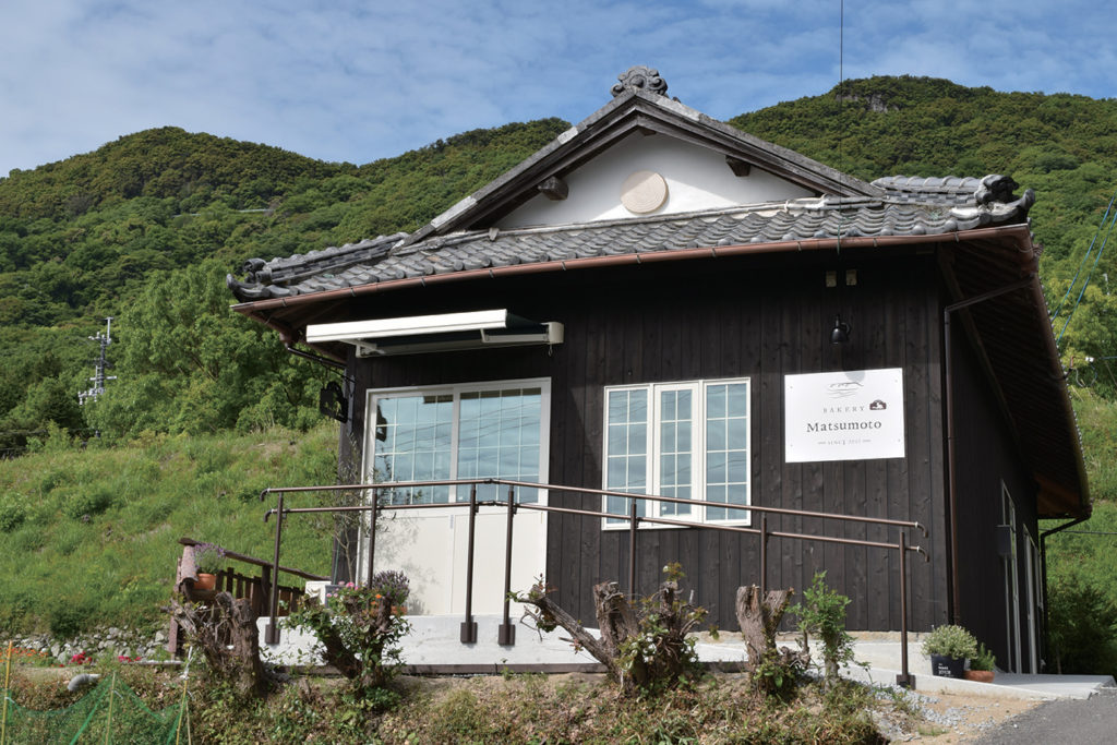 『BAKERY　Matsumoto』納屋をリノベーションした可愛いベーカリーが屋島の美しい風景の中に新しくOPEN