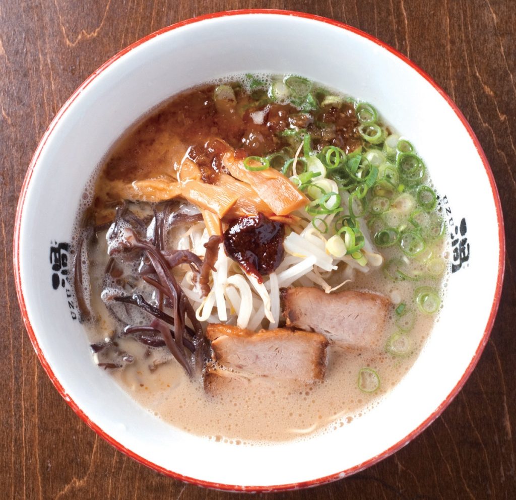 本場博多の味を高松で！直送麺とスープは相性バツグン