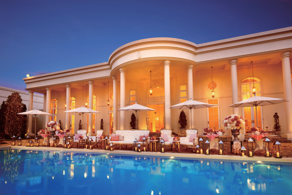 終了しました。開催中～12月25日（火）『カップルの癒しと想い出の空間イルミネーション2018』大切な人と訪れたいイルミネーションは約8万8千球の光が幻想的な夜を演出