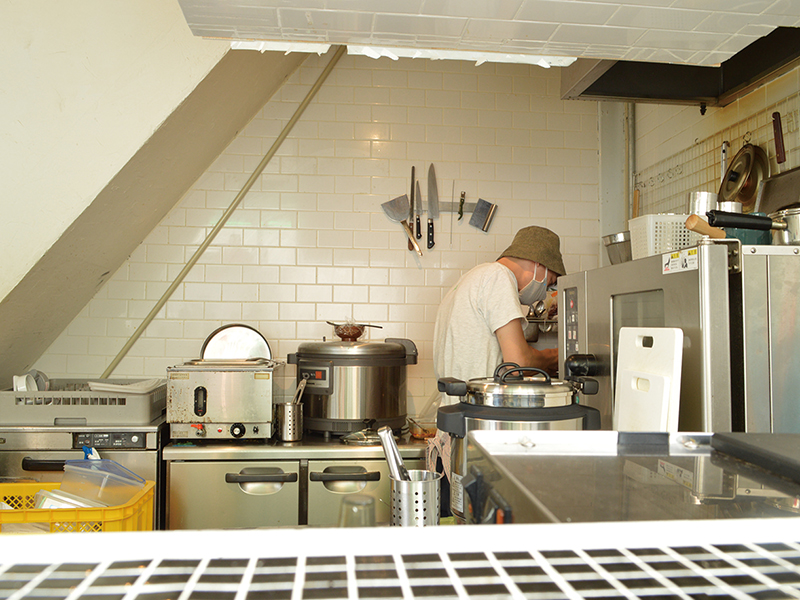 間借りスパイスカレー専門店が火曜限定OPEN！