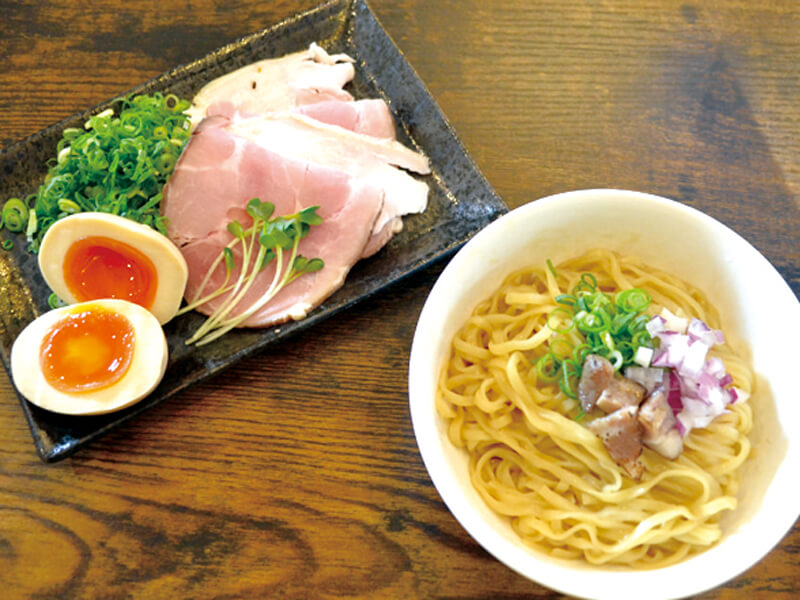 四国ではこちらでしか味わえない大量の甘エビを使ったこだわりのラーメン