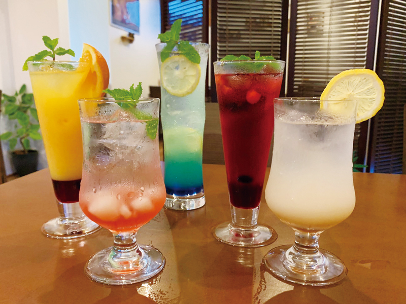 こだわりのコーヒーと和牛バーガーの絶妙なペアリングを楽しんで！